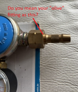 EU regulator with hose barb brass fitting